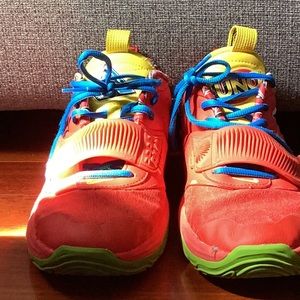 Nike Giannis Antentokumpo Red Uno basketball sneakers